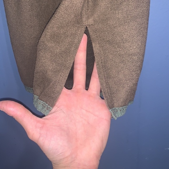 Cute brown Dress with beadwork size Medium - Picture 5 of 16